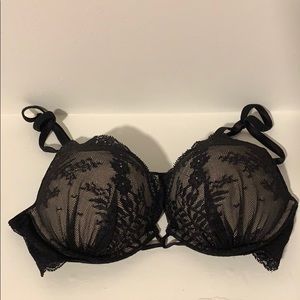 Victoria’s Secret bombshell bra